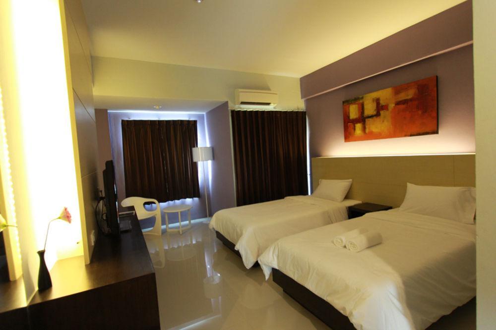 Trendy Hotel Nakhon Pathom Esterno foto