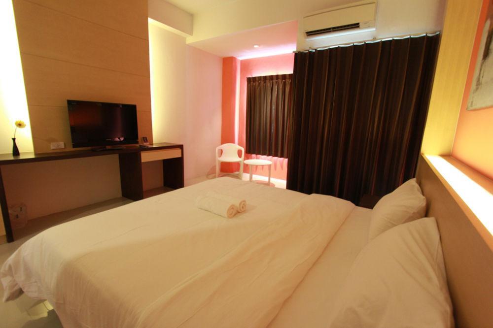 Trendy Hotel Nakhon Pathom Esterno foto