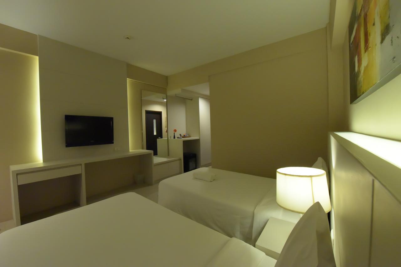 Trendy Hotel Nakhon Pathom Esterno foto