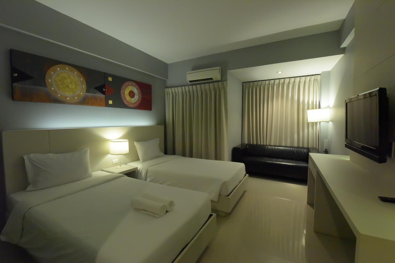 Trendy Hotel Nakhon Pathom Esterno foto