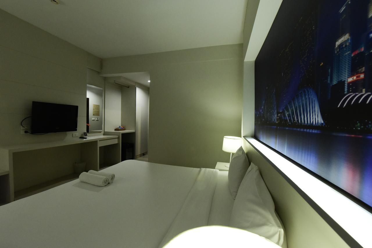 Trendy Hotel Nakhon Pathom Esterno foto