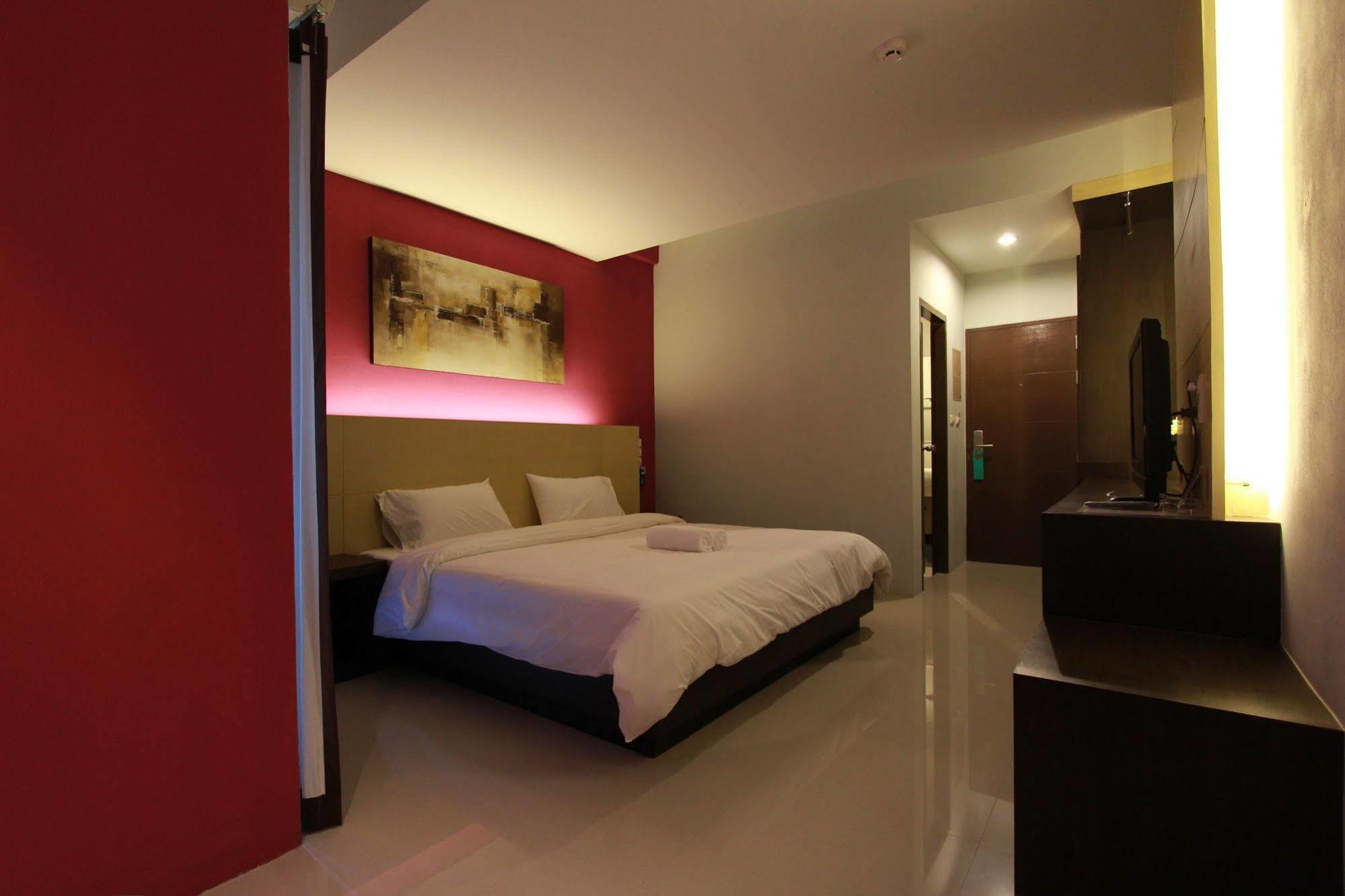 Trendy Hotel Nakhon Pathom Esterno foto