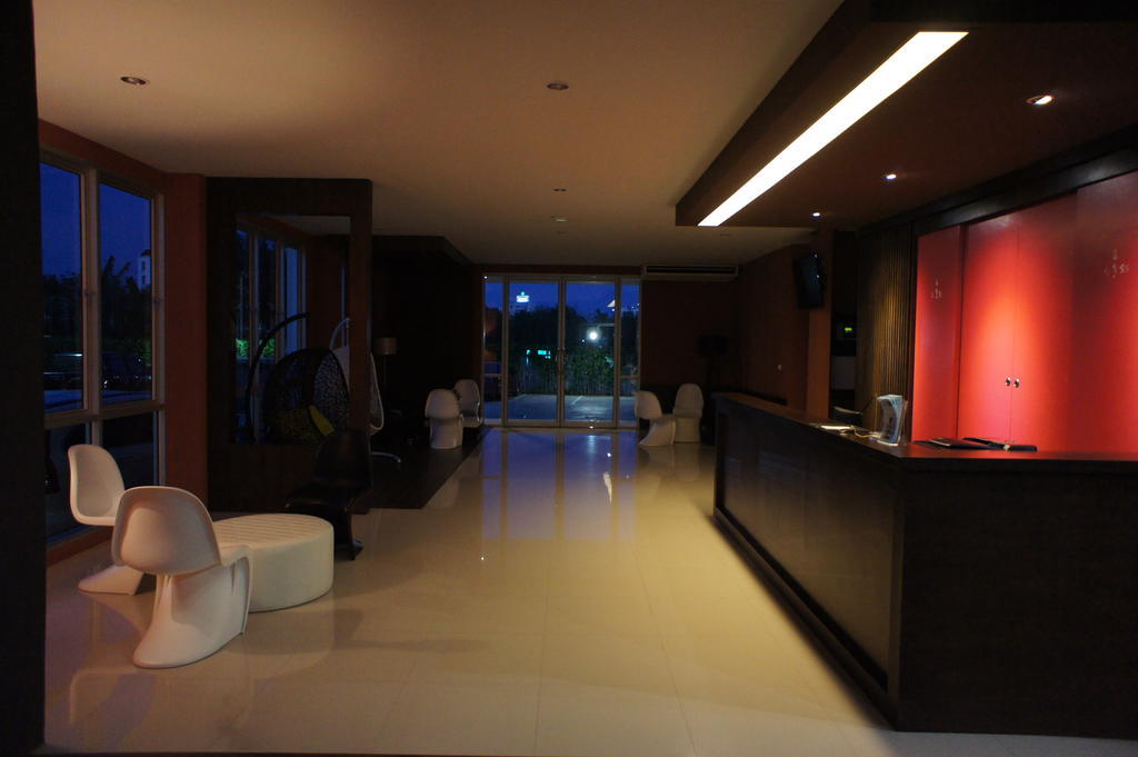 Trendy Hotel Nakhon Pathom Esterno foto